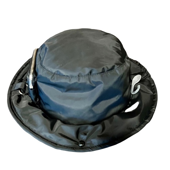 Madden NYC NYT Black Puffer Bucket Hat with Blinged Out Beaded Zip Pocket One Sz - Picture 2 of 13